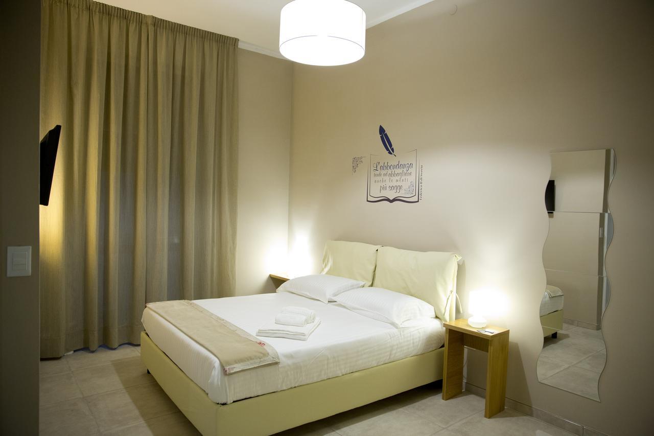 Svevo Bed & Breakfast Cosenza Bagian luar foto